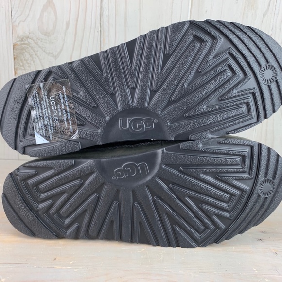 UGG HARKLEY 1017238 WATERPROOF LACE UP  LEATHER BOOTS MENS NIB - Picture 6 of 7